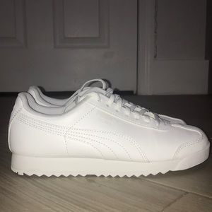 White PUMA ROMA basics mint condition